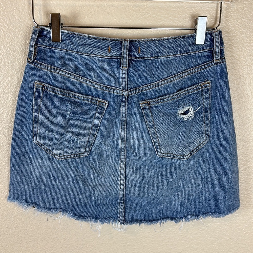 FREE PEOPLE BUTTON FLY DISTRESSED DEMIN JEAN MINI SKIRT - Picture 5 of 7